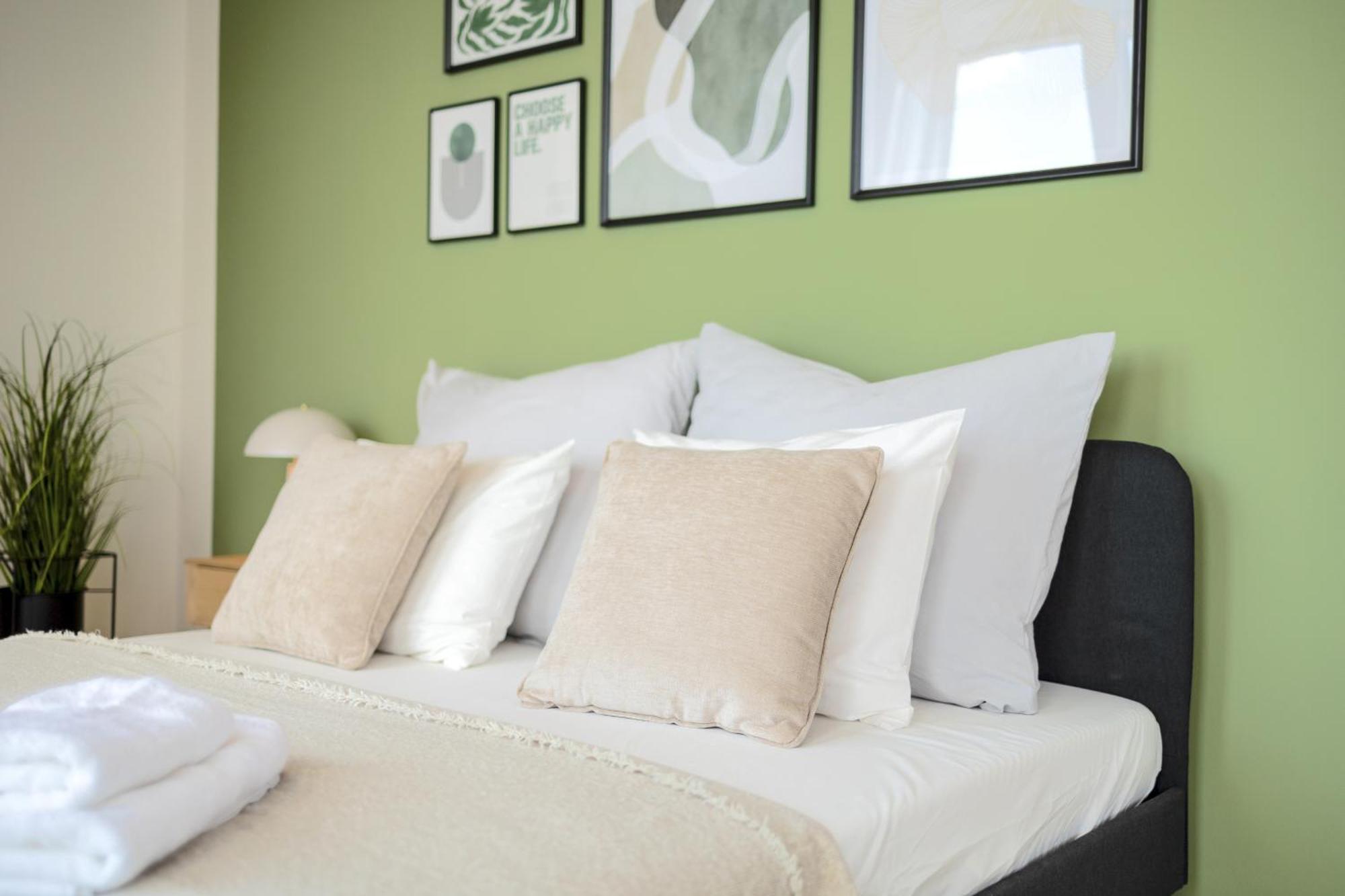 Bright 2Br - 8Th Floor, Balcony, Free Parking - By Gravity Prague Praga Exterior foto