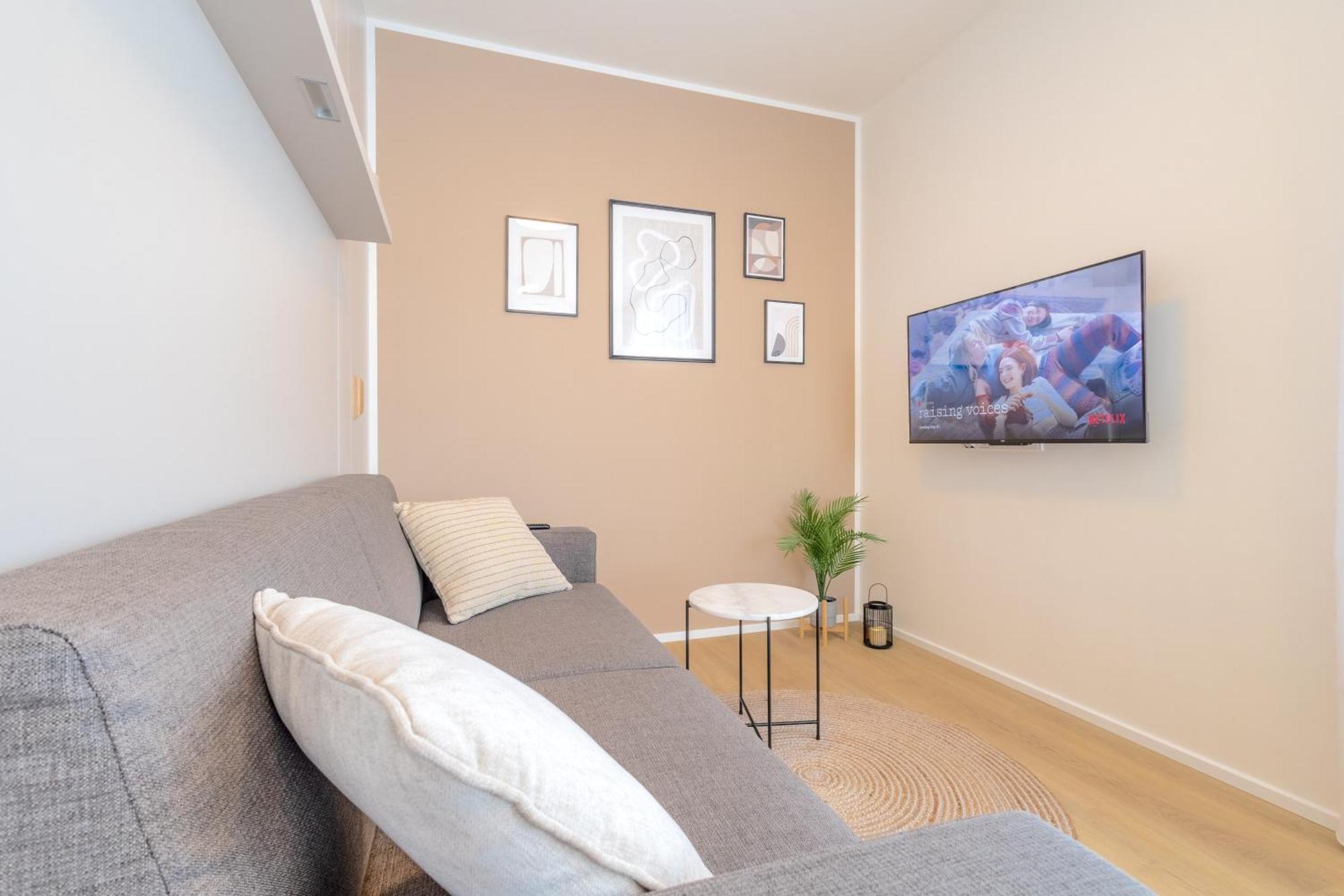 Bright 2Br - 8Th Floor, Balcony, Free Parking - By Gravity Prague Praga Exterior foto