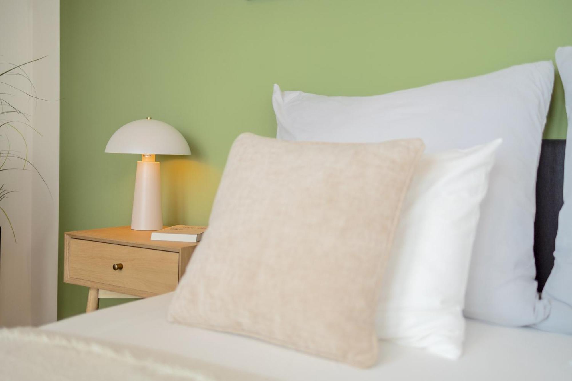 Bright 2Br - 8Th Floor, Balcony, Free Parking - By Gravity Prague Praga Exterior foto