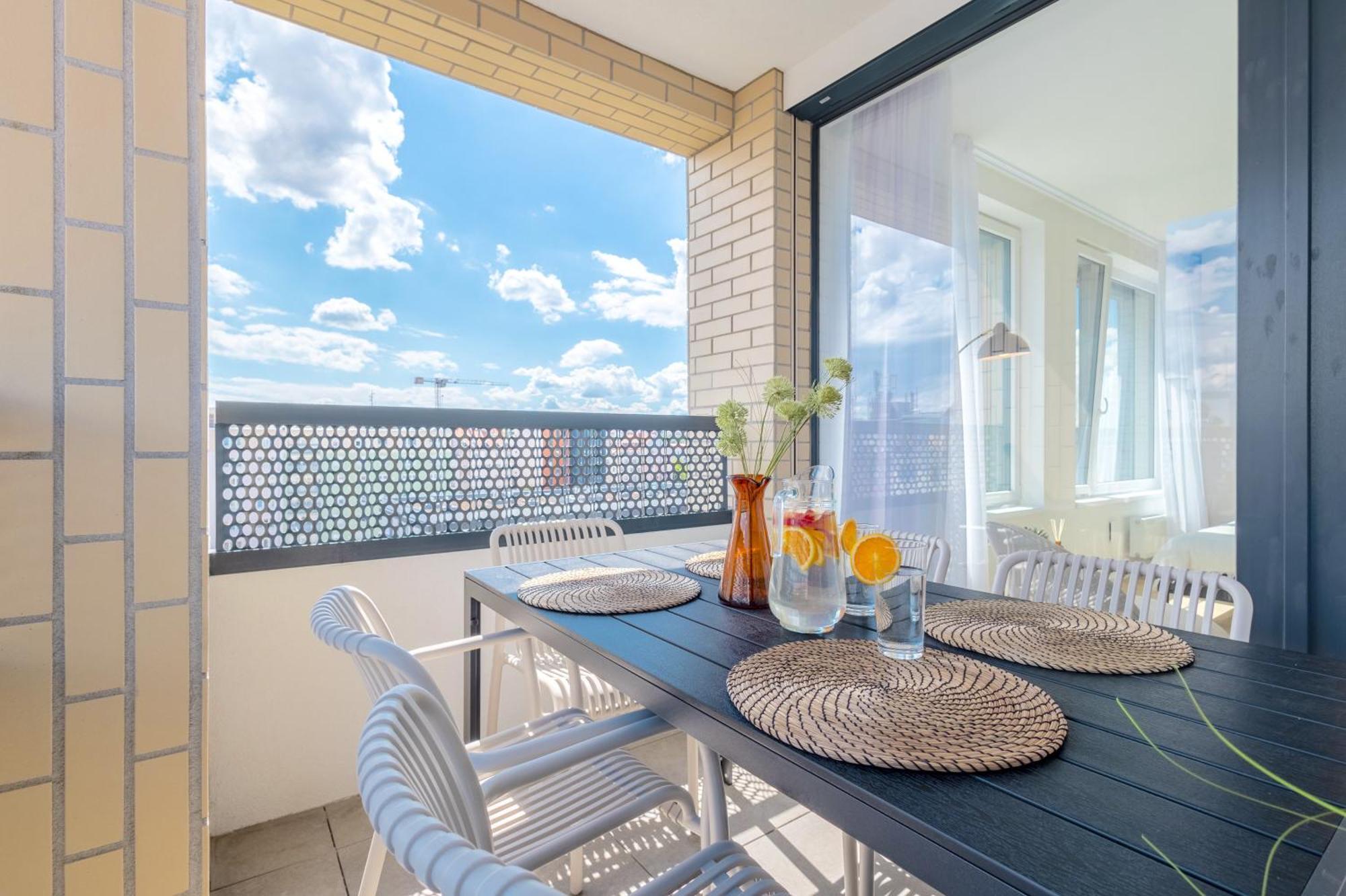 Bright 2Br - 8Th Floor, Balcony, Free Parking - By Gravity Prague Praga Exterior foto